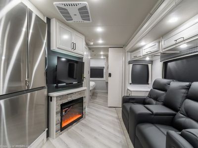 2026 Holiday Rambler Vacationer - Photo 14
