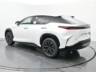 2026 Lexus RZ - Photo 3