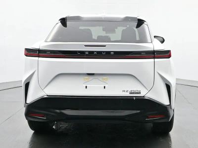 2026 Lexus RZ - Photo 4