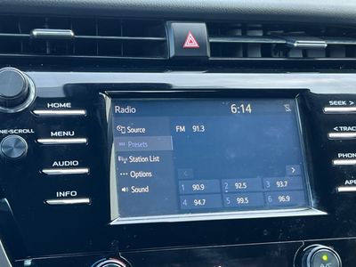 2018 Toyota Camry - Photo 18