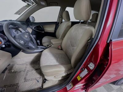2012 Toyota RAV4 — photo 12 view