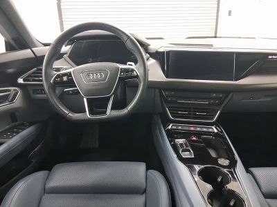 2022 Audi e-tron GT Sedan - Photo 4