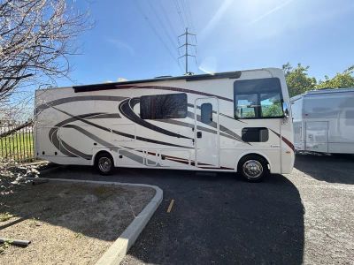 2019 Thor Motor Coach HURRICANE - Photo 17