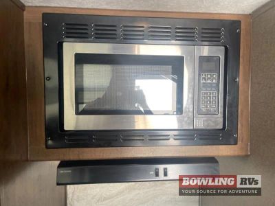 2020 Rockwood Ultra Lite 2898KS — photo 17 view