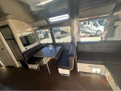 2017 Airstream International Serenity - Photo 9
