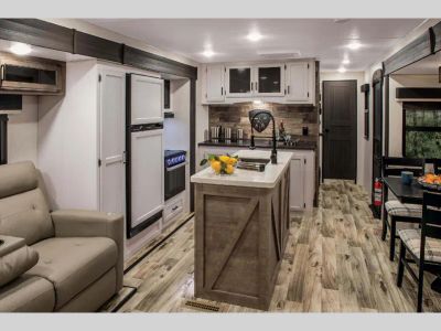 2024 Venture RV SportTrek Touring Edition — photo 9 view