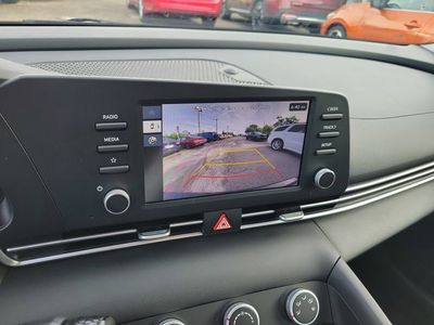 2025 Hyundai Elantra - Photo 20