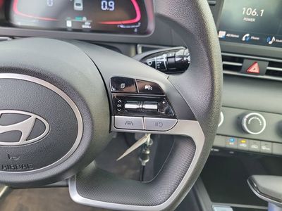2025 Hyundai Elantra - Photo 16