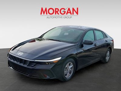 2025 Hyundai Elantra - Photo 4