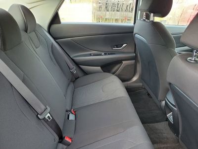 2025 Hyundai Elantra - Photo 29
