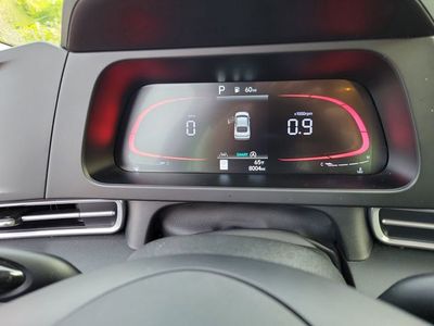 2025 Hyundai Elantra - Photo 18