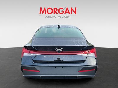 2025 Hyundai Elantra - Photo 8
