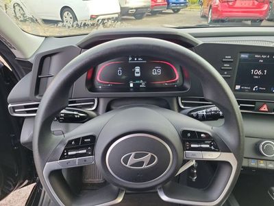 2025 Hyundai Elantra - Photo 17