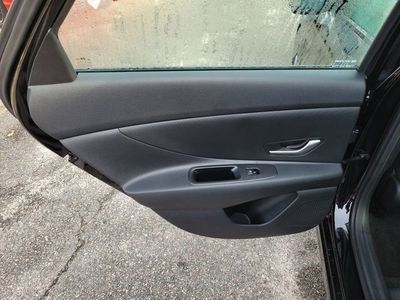 2025 Hyundai Elantra - Photo 27