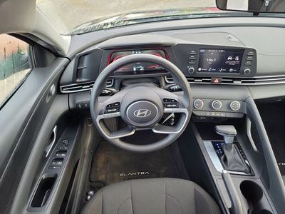 2025 Hyundai Elantra - Photo 24