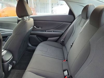 2025 Hyundai Elantra - Photo 26