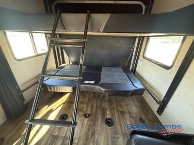 2019 Pacific Coachworks Sandsport - Photo 10