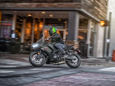 2026 Kawasaki Ninja 650 - Photo 15