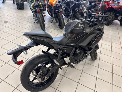 2026 Kawasaki Ninja 650 - Photo 4