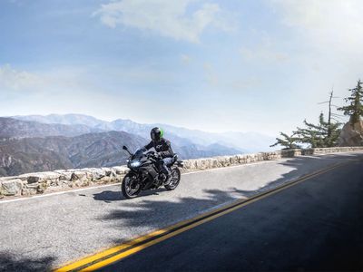 2026 Kawasaki Ninja 650 - Photo 12