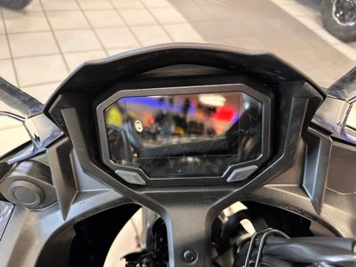 2026 Kawasaki Ninja 650 - Photo 5