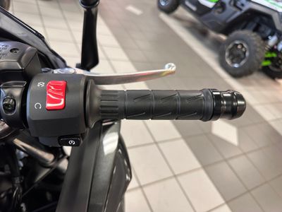 2026 Kawasaki Ninja 650 - Photo 7