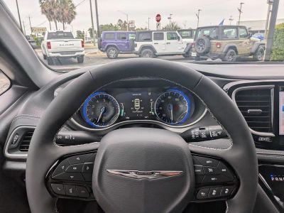 2026 Chrysler Pacifica — photo 31 view