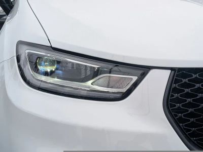 2026 Chrysler Pacifica — photo 10 view