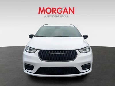 2026 Chrysler Pacifica — photo 9 view