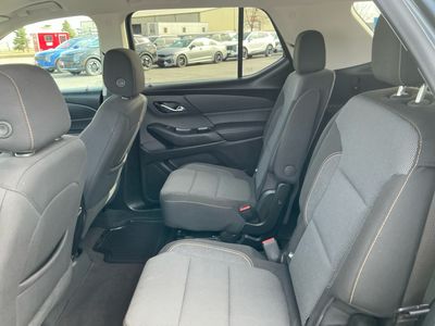 2021 Chevrolet Traverse — photo 16 view