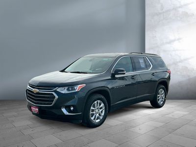 2021 Chevrolet Traverse — front three-quarter view