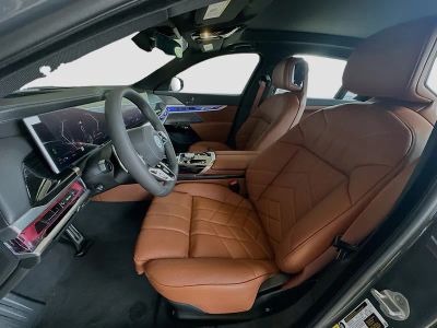 2026 BMW 7 Series — photo 16 view
