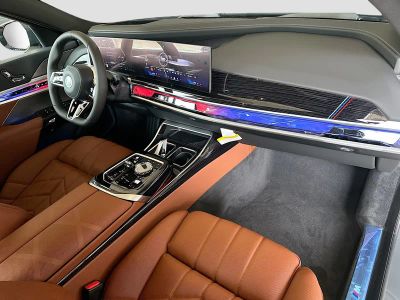 2026 BMW 7 Series — photo 25 view