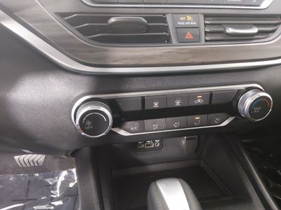 2025 Nissan Altima — photo 17 view