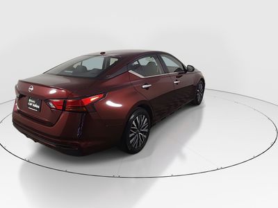 2025 Nissan Altima — photo 7 view