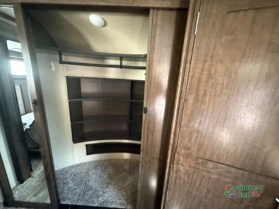 2018 Grand Design Solitude — photo 47 view
