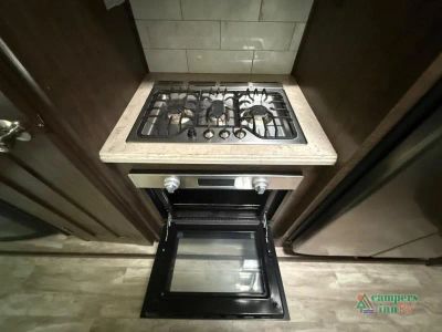 2018 Grand Design Solitude — photo 11 view