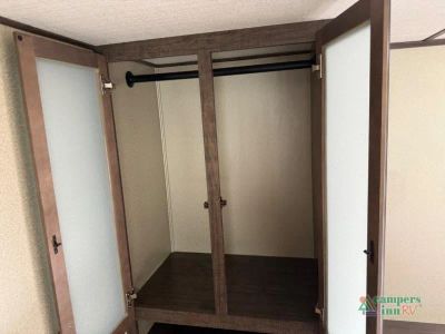 2018 Grand Design Solitude — photo 34 view