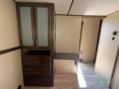 2018 Grand Design Solitude — photo 33 view