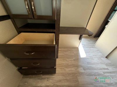2018 Grand Design Solitude — photo 35 view