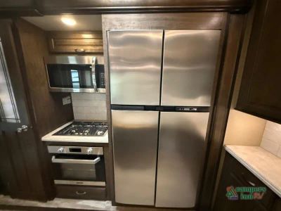 2018 Grand Design Solitude — photo 9 view