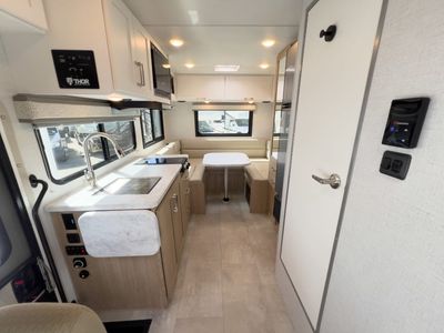 2026 Thor Motor Coach CHATEAU - Photo 6