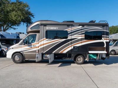 2017 Thor Motor Coach SYNERGY - Photo 20