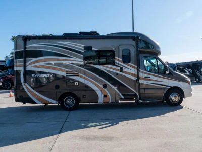 2017 Thor Motor Coach SYNERGY - Photo 21