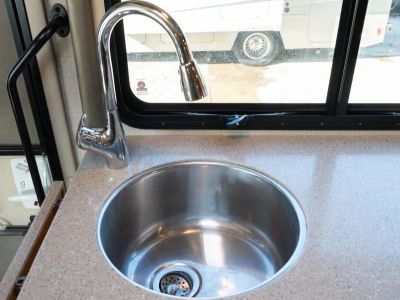 2017 Thor Motor Coach SYNERGY - Photo 8