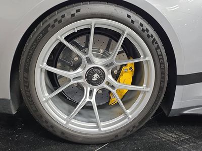 2025 Porsche 911 - Photo 29