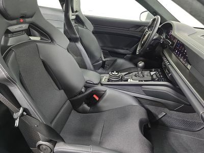 2025 Porsche 911 - Photo 27