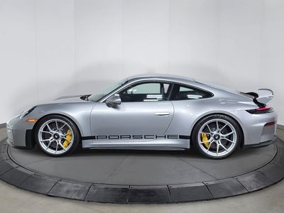 2025 Porsche 911 - Photo 2