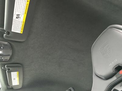 2025 Porsche 911 - Photo 28