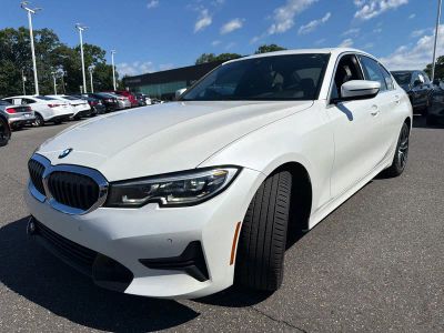 2019 BMW 330i — detail view